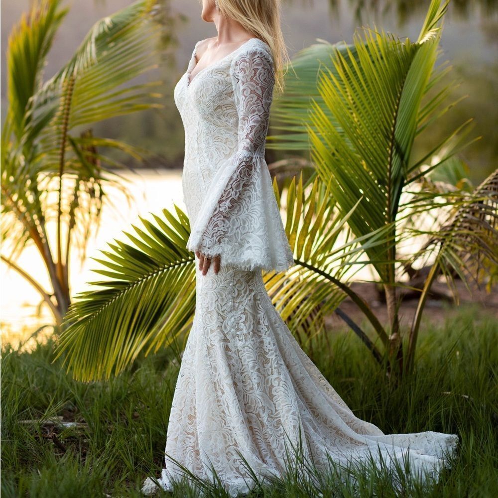 BOHO MERMAID WEDDING DRESS WITH LONG BELL SLEEVES AND SCALLOPED V NECK